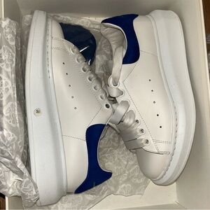 McQueen
Women's Oversized Embossed Logo Colorblocked Suede Sneakers